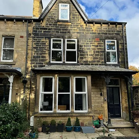 Apartment Stylish & Cosy 2-bed In Vibrant Oakwood! *