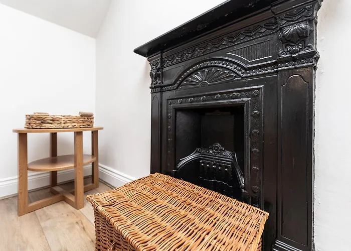 Apartment Stylish & Cosy 2-bed In Vibrant Oakwood! *