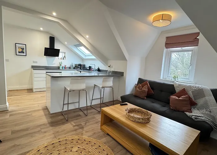 アパート Stylish & Cosy 2-bed In Vibrant Oakwood! リーズ